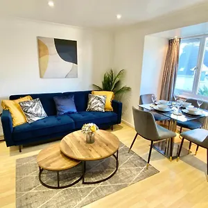 https://cheerful-modern-3-bed-townhouse-free-parking.bournemouth-hotels.org